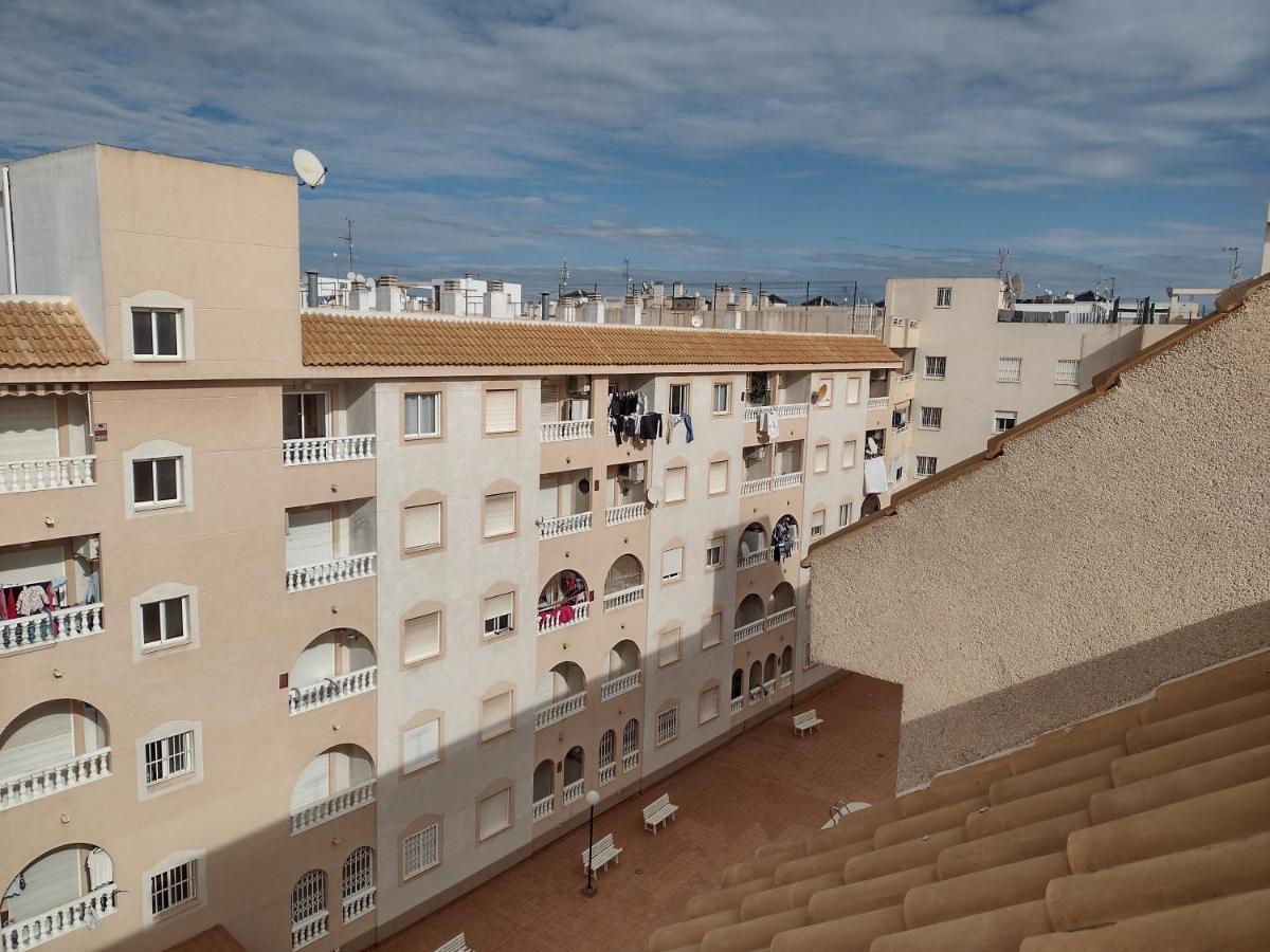Sunny Appartment With Pool Torrevieja Center Экстерьер фото