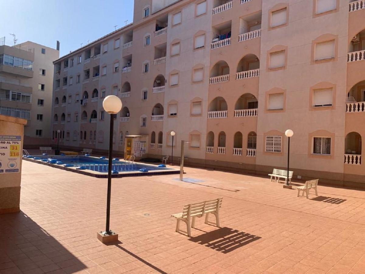 Sunny Appartment With Pool Torrevieja Center Экстерьер фото